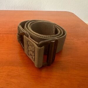 Blackhawk Tactical Belt size medium in GUC